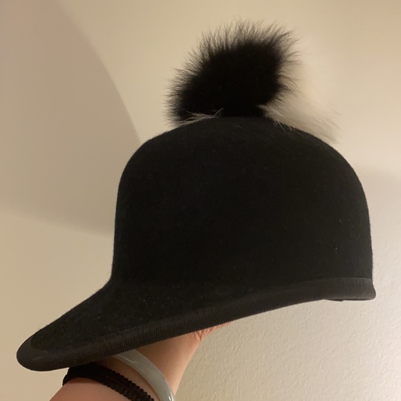 Helene Berman Fox Fur Pom Pom Cap - Picture 3 of 6